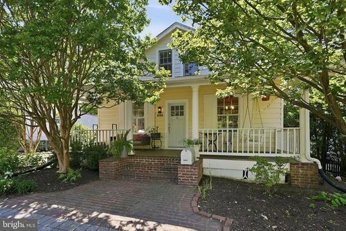 6814 Brookville Rd, CHEVY CHASE, MD, 20815-3250 | Card Image