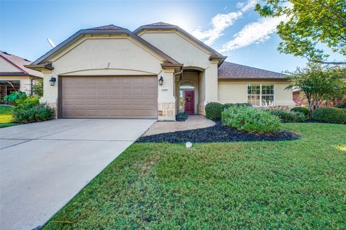 11009 Southerland Dr, Denton, TX, 76207-8687 | Card Image