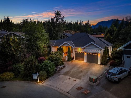1001 Condor Pl, Squamish, BC, V8B0P4 | Card Image