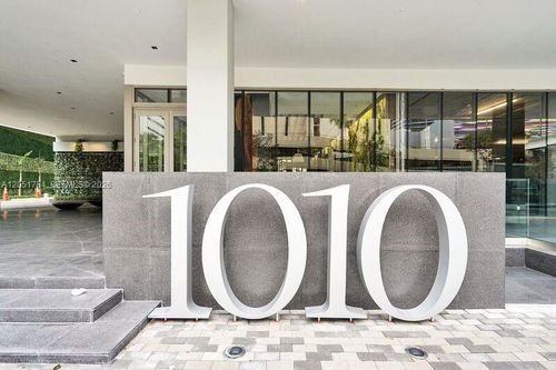 1403-1010 Brickell Ave, Miami, FL, 33131-3757 | Card Image