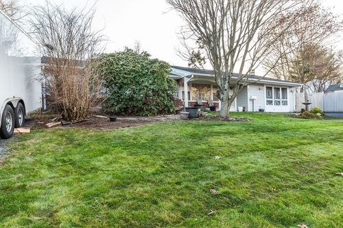 95 Royal Rd, Brockton, MA, 02302-2616 | Card Image