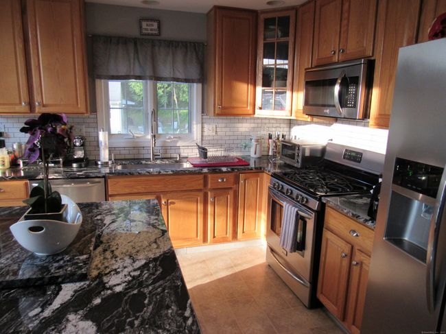 3 Richard Street, House other with 3 bedrooms, 3 bathrooms and null parking in Ansonia CT | Image 16
