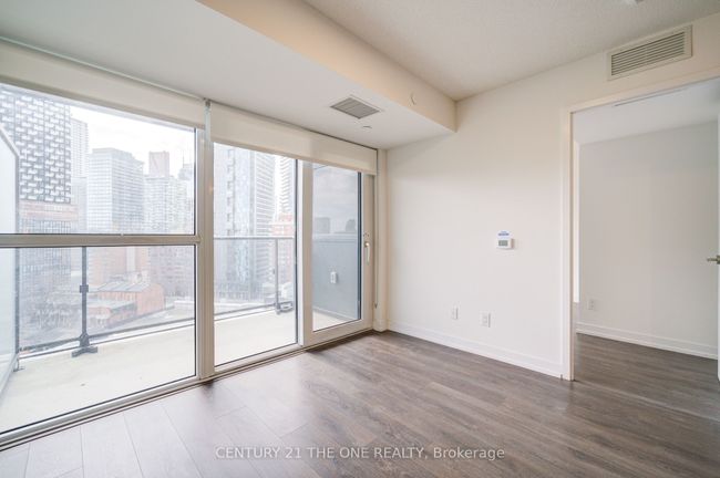 1506 - 219 Dundas St E, Condo with 2 bedrooms, 1 bathrooms and null parking in Toronto ON | Image 14