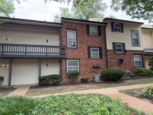 84 Conway Cove Dr, Chesterfield, MO, 63017-2070 | Card Image