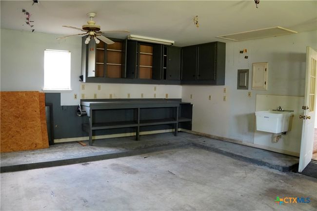 523 Blake St, House other with 4 bedrooms, 3 bathrooms and null parking in Victoria TX | Image 36