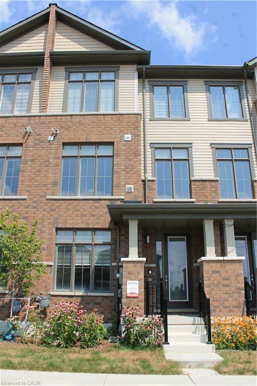 44-400 Newman Dr, Cambridge, ON, N1S0E8 | Card Image