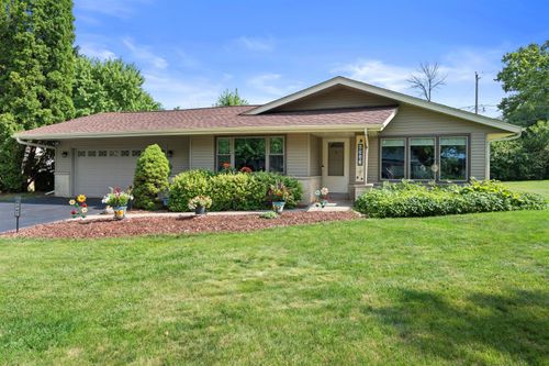 6247 W Glenbrook Rd, Brown Deer, WI, 53223-1549 | Card Image