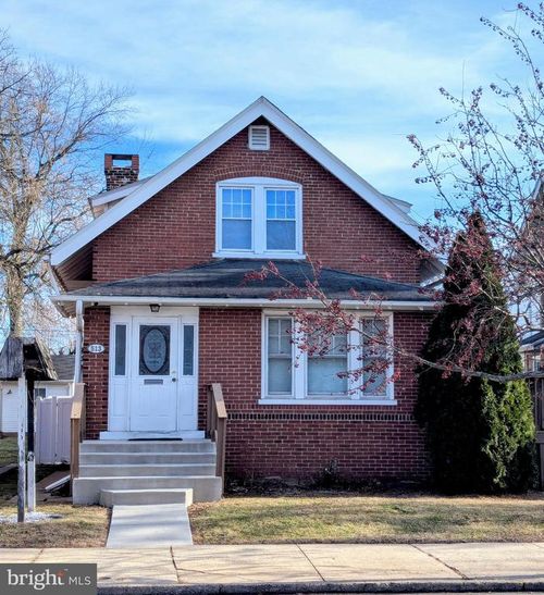 513 N Broad St, LANSDALE, PA, 19446-2415 | Card Image