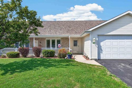 93 Queens Way, Fond Du Lac, WI, 54935 | Card Image