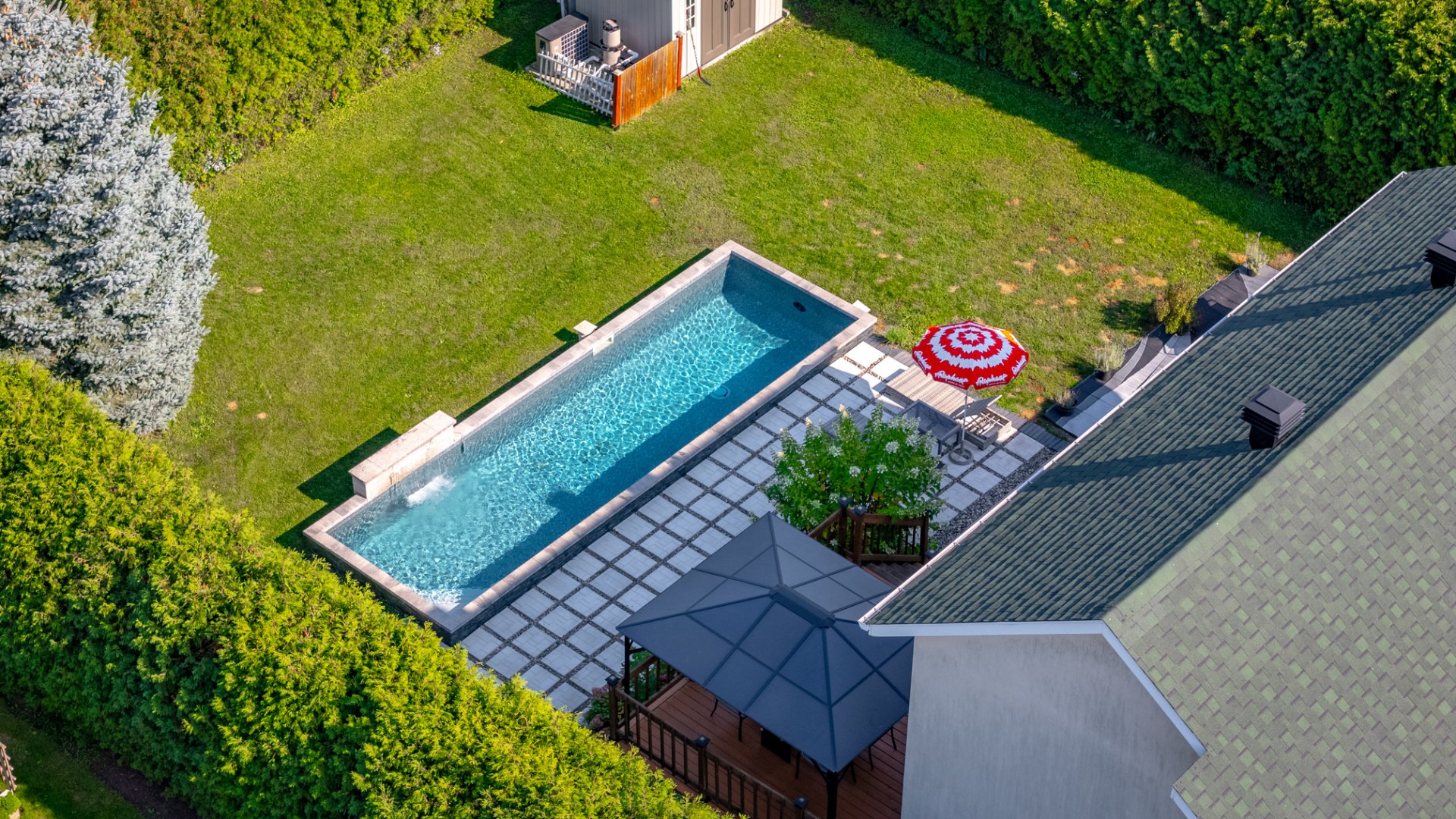 Residential in Pointe-des-Cascades 4