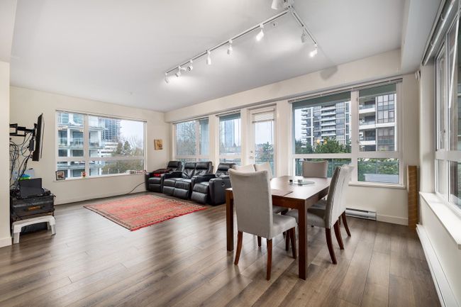 413 - 2188 Madison Avenue, Condo with 3 bedrooms, 2 bathrooms and 2 parking in Burnaby BC | Image 2