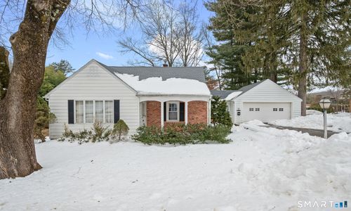 49 Dewberry Rd, Waterbury, CT, 06705-3402 | Card Image