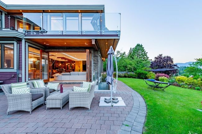 706 Roslyn Boulevard, House other with 6 bedrooms, 0 bathrooms and 3 parking in North Vancouver BC | Image 16