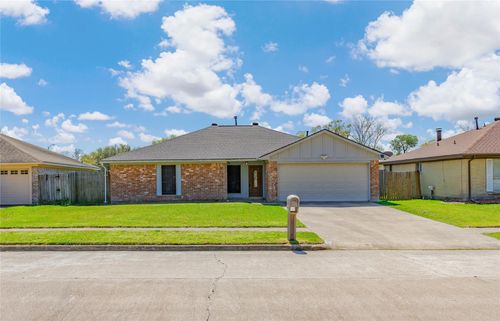 1703 Packsaddle Ln, Baytown, TX, 77521-2538 | Card Image