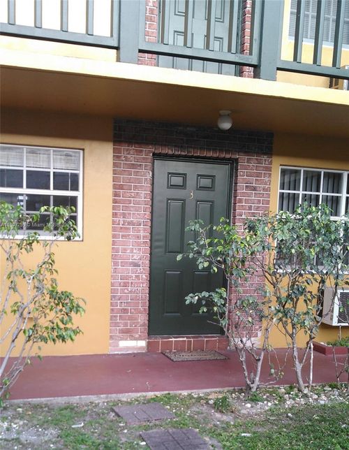 apt-3-1702 Mckinley St, Hollywood, FL, 33020-2862 | Card Image