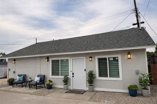 559 E Juanita Ave, Glendora, CA, 91740-6504 | Card Image