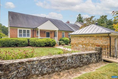 1126 Dryden Ln, CHARLOTTESVILLE, VA, 22903-4665 | Card Image