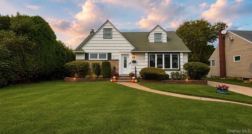 860 Helene Street, Hempstead, NY, 11793 | Card Image