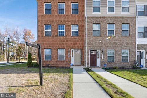 8750 Mimosa Ave, CLINTON, MD, 20735-9676 | Card Image