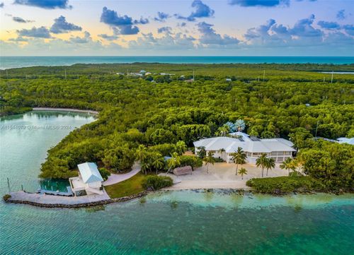 94100 Overseas Hwy, Tavernier, FL, 33070 | Card Image