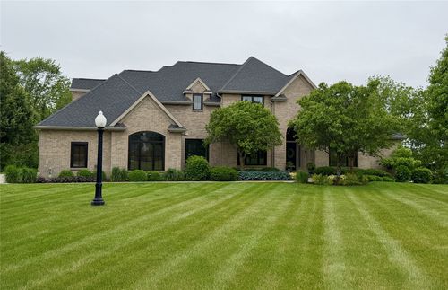 3248 N 18th Avenue W, Newton, IA, 50208 | Card Image
