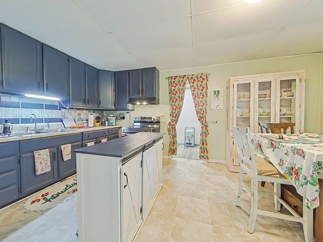 4-web-or-mls-2-Kitchen (1) | Image 7