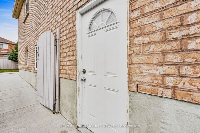 4 Summerdale Cres, House other with 5 bedrooms, 4 bathrooms and 4 parking in Brampton ON | Image 25