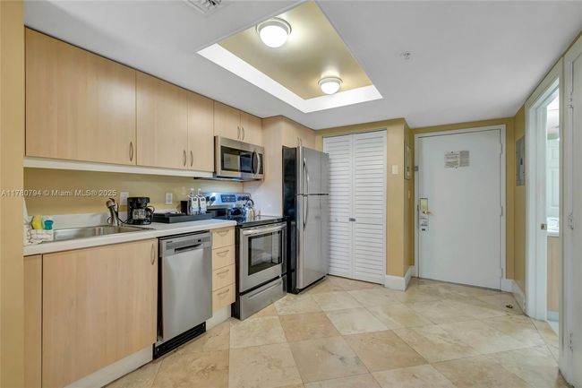 815 - 2951 S Bayshore Dr, Condo with 1 bedrooms, 1 bathrooms and null parking in Coconut Grove FL | Image 6
