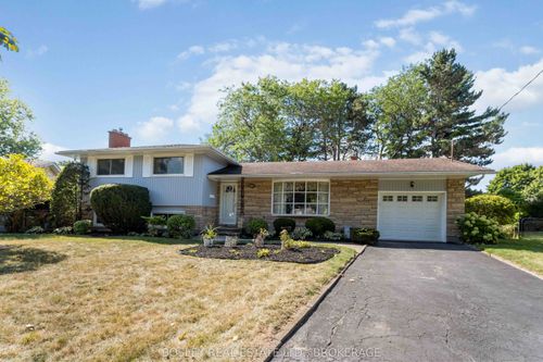 {{alt}} | Card Image