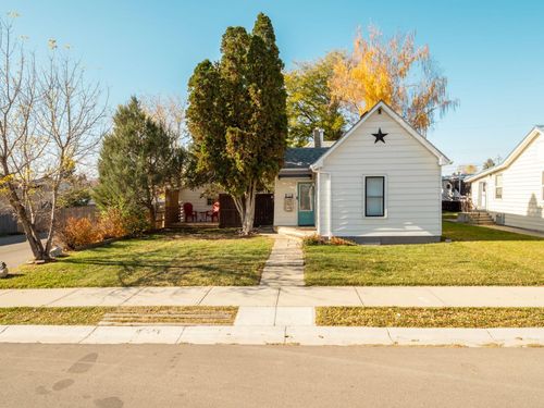 1306 9 St N, Lethbridge, AB, T1H1Z9 | Card Image