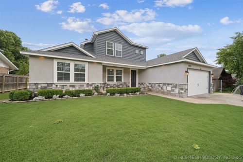 1909 W Nashville St, Broken Arrow, OK, 74012-4827 | Card Image