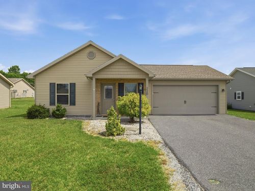 220 Benedict Avenue, CHAMBERSBURG, PA, 17201 | Card Image