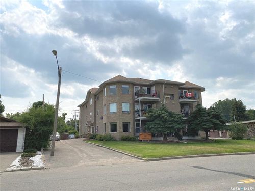 311-561 Broadway St, Fort Qu'appelle, SK, S0G1S0 | Card Image