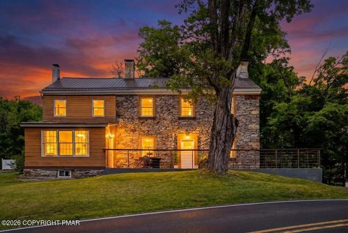 2408 Clearview Ave, Stroudsburg, PA, 18360-9790 | Card Image