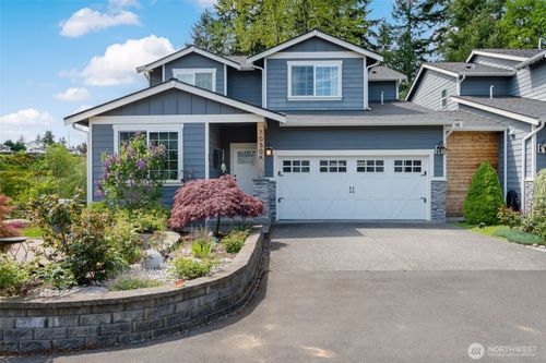 7030 Lower Ridge Rd, Everett, WA, 98203-4913 | Card Image