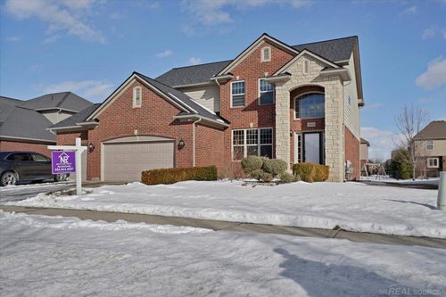 50444 Pinnacle Woods Ln, Macomb, MI, 48042-5534 | Card Image