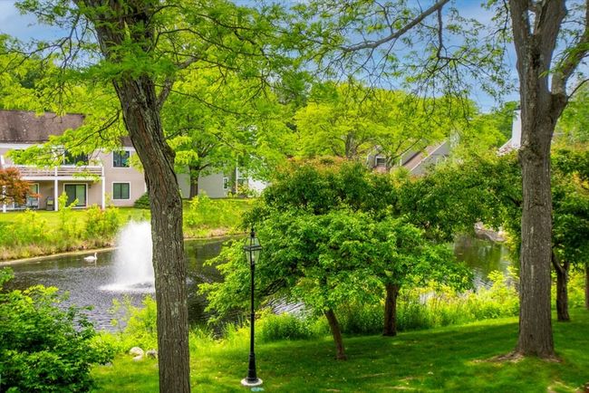 UNIT-4 - 3 Concord Greene, Condo with 2 bedrooms, 2 bathrooms and 1 parking in Concord MA | Image 22