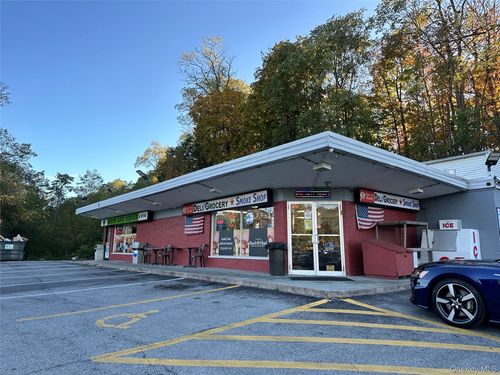 1 S Gate Dr, Poughkeepsie, NY, 12601-5621 | Card Image