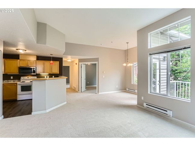 204 - 14700 Sw Sandhill Loop, Condo with 2 bedrooms, 2 bathrooms and 1 parking in Beaverton OR | Image 8