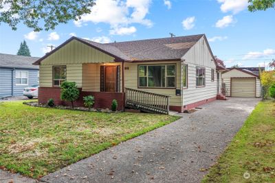 1016 22nd Avenue, House other with 3 bedrooms, 1 bathrooms and 1 parking in Longview WA | Image 3