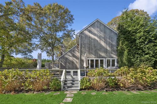 4 Morris Ct, Westhampton Beach, NY, 11978-1435 | Card Image
