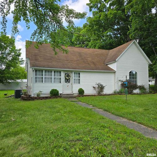 314 Chestnut St, Cambria, IL, 62915-1017 | Card Image