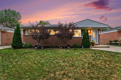 29217 Greater Mack Ave, Saint Clair Shores, MI, 48081-2751 | Card Image