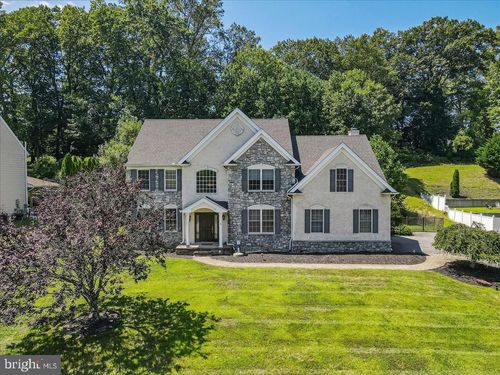 54 Peter Jacob Dr, BANGOR, PA, 18013-9656 | Card Image