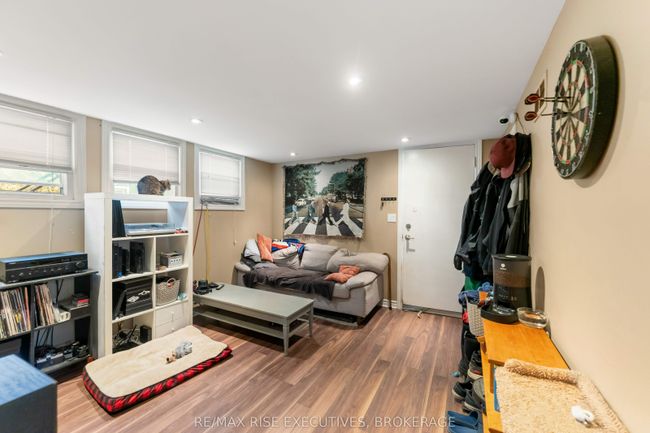 999 Portsmouth Ave, Home with 6 bedrooms, 3 bathrooms and 4 parking in Kingston ON | Image 4