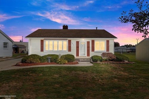 7811 Alexandria Dr, Ira, MI, 48023-2900 | Card Image