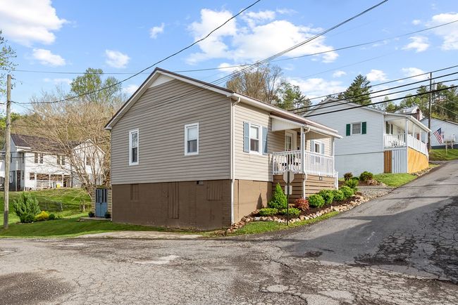 102 N Short St, House other with 2 bedrooms, 1 bathrooms and null parking in Fries VA | Image 30