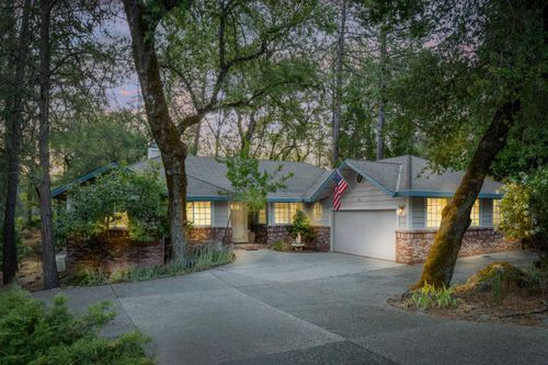 19098 Lake Forest Dr, Penn Valley, CA, 95946-9418 | Card Image