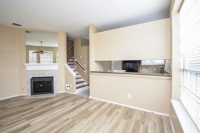 APT-173 - 8888 Benning Dr, Townhouse with 3 bedrooms, 3 bathrooms and 2 parking in Houston TX | Image 11