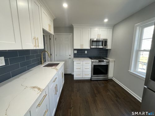 111 Priscilla Cir, Bridgeport, CT, 06610-1420 | Card Image